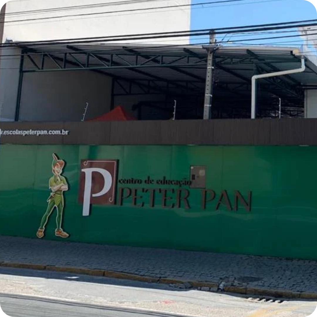 Fachada da unidade Vila Operária das Escolas Peter Pan